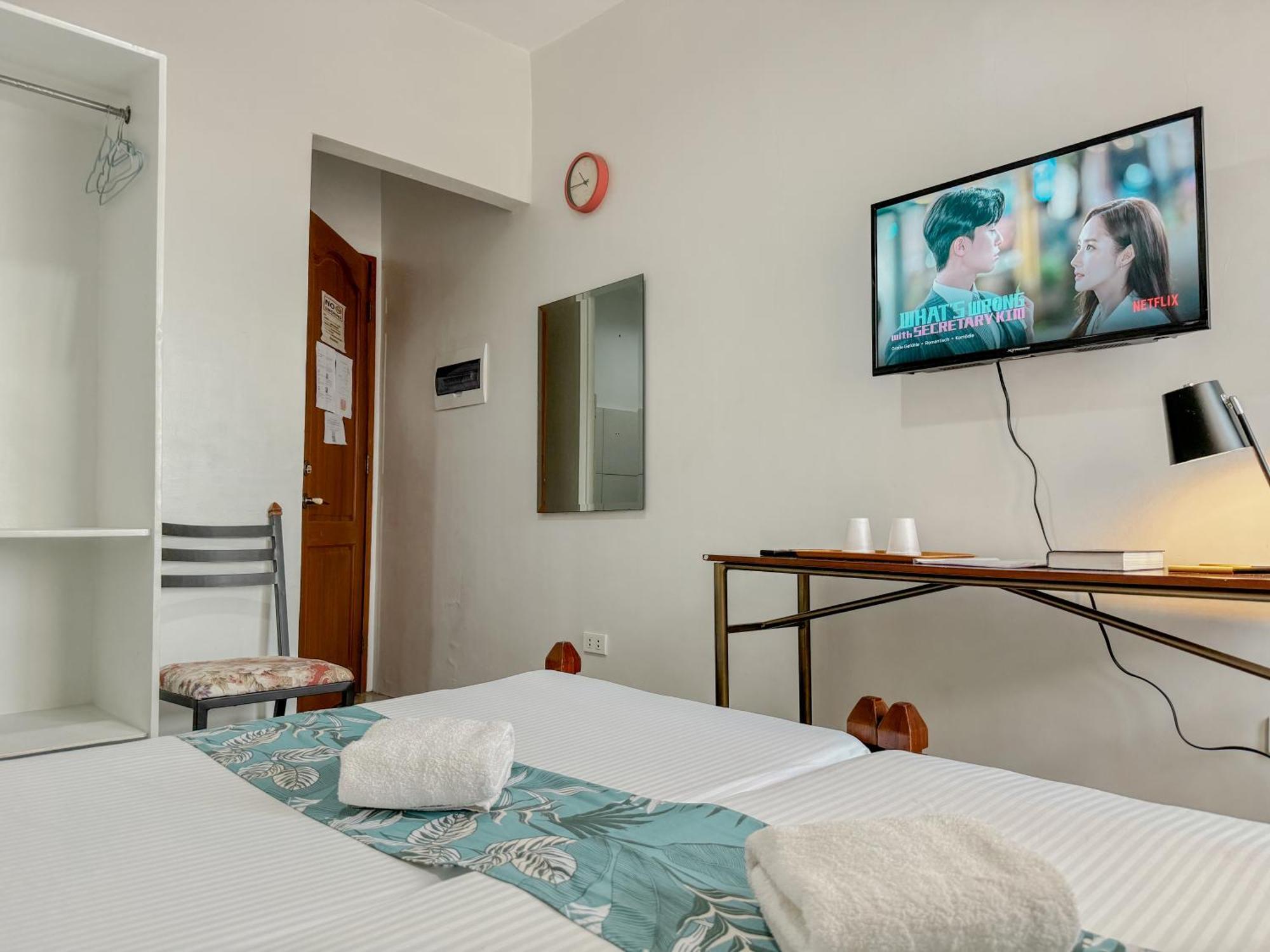 Gplace Hotel Cebu Exterior photo