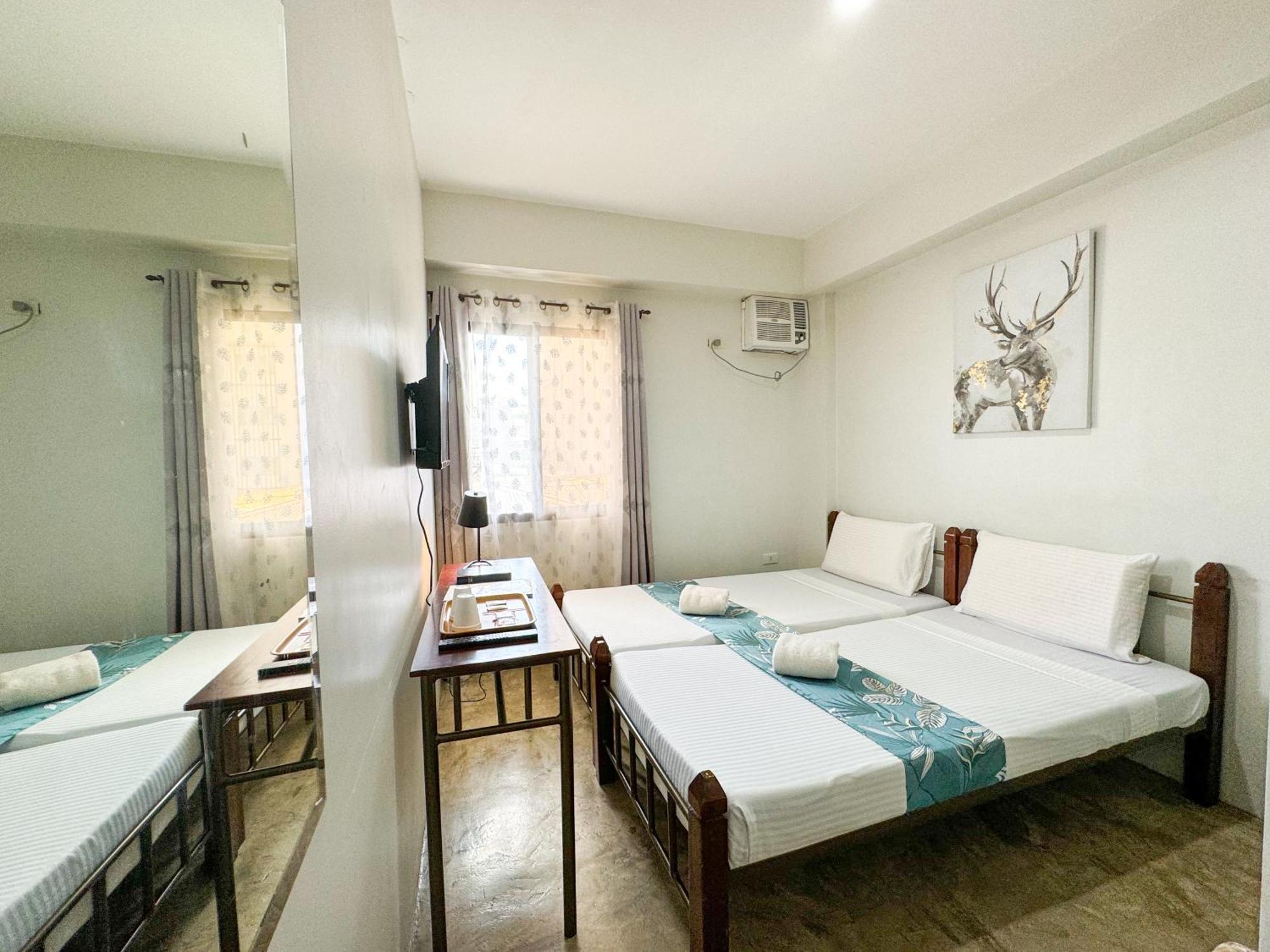 Gplace Hotel Cebu Exterior photo